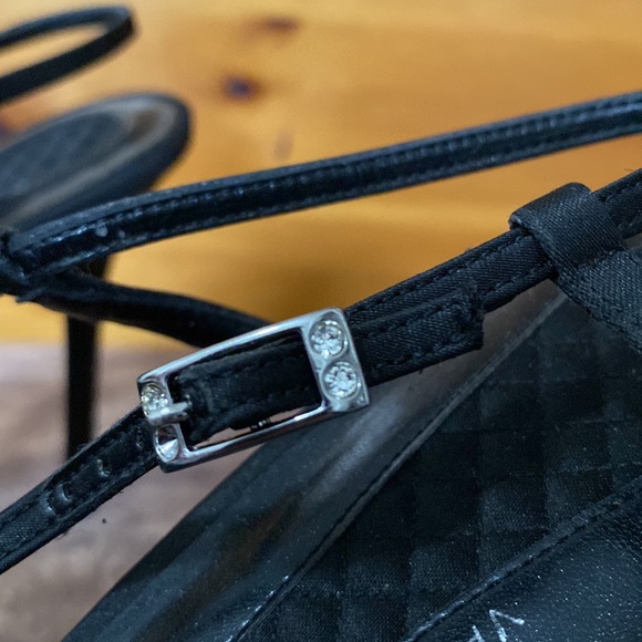 New Valerie Stevens Black Low Heels Size 8 - Picture 3 of 7